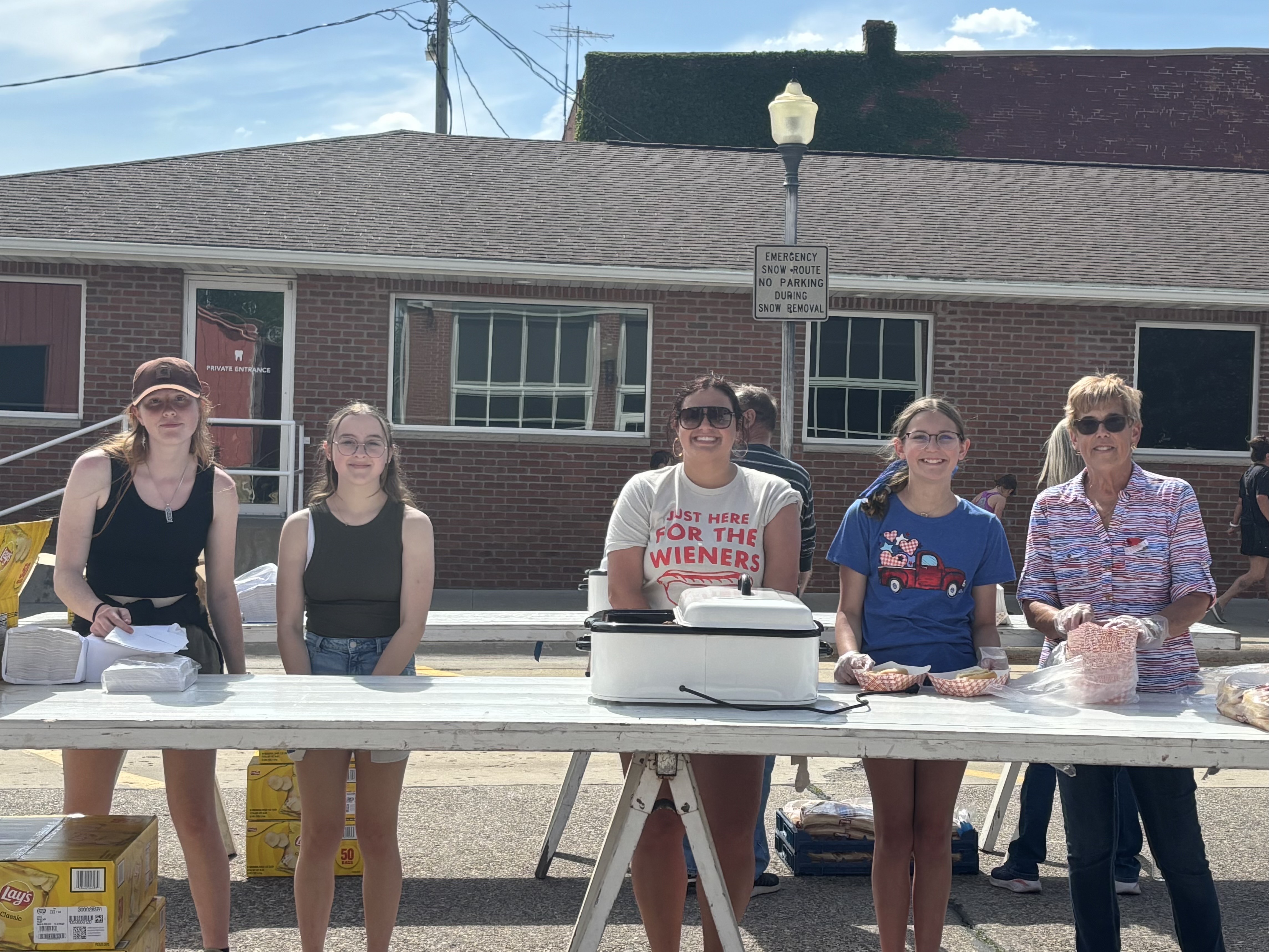Food serving volunteers